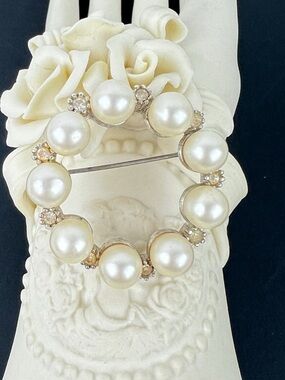 Ivory Pearl Circle Brooch with Clear Crystal Accents